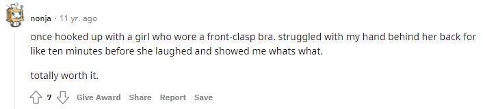 A comment by a member of a subreddit forum on how to unhook a bra with one hand