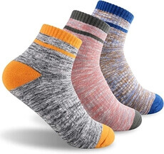 The Feideer Hiking, Walking, Moisture Wicking Crew Socks For Women. One of the best clothes for hot humid weather